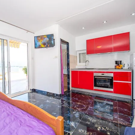 Vinka-5 By Interhome